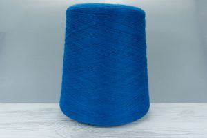 FOLCO / FILIVIVI / LANEROCCI  Art. F92  Col. 4PB47 OMEGA  ( Светло синий )  Состав: 50% Меринос ( WV ), 50% PC ( Низкопилингуемый акрил ).  Метраж пряжи: 1400м/100гр. ( 2/28 )  Артикул в магазине: TA525 