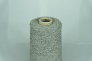 FILITALY LAB s.r.l.   Art. OLAF  Col. 5923 ( Светло-серый )  Состав: 30% Альпака, 40% Меринос, 30% PA ( Акрил ).  Метраж пряжи: 1400м/100гр. (1/14000) 