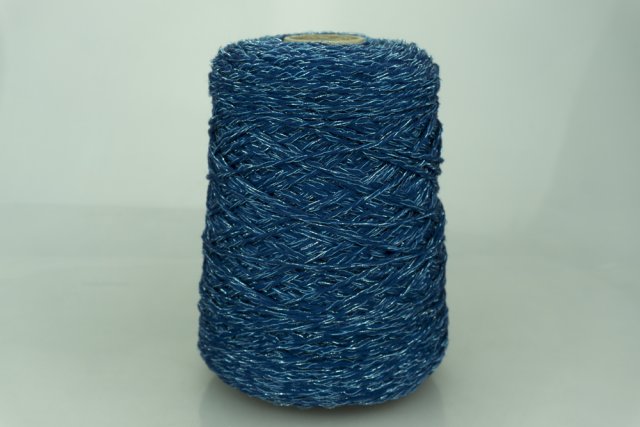 Tollegno 1900 / Lana Gatto. Art. CORDONETTO Col. 182 ( Синий меринос, голубой люрекс ) Состав: 90% Меринос ( WV ), 10% LUREX. Метраж пряжи: 280м/100гр. (280)
