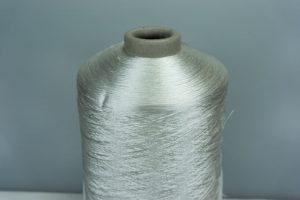 GRUPPO FILPUCCI INDUSTRIE FILATI  Art. SCILLAWASH  Col. 3036 1/2 BIANCO ( Белоснежная ) Состав: 100% Вискоза ( VI ).  Метраж пряжи: 2000м/100гр. (1/20.000)  