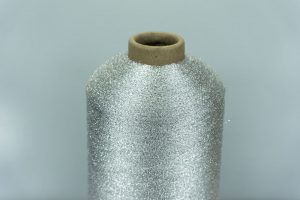 TORCITURA DI DOMASO SRL.   Art. MH75 TOREADOR  Col. 1907T ( Серебро )  Состав: 66% Вискоза ( VI ), 34% PL ( Полиэстер металлизированный ).  Метраж пряжи: 7500м/100гр. ( 75000 )  