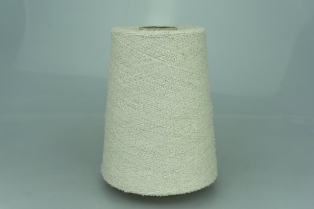 COFIL S.R.L. Art. MANGO Col. 4030 ( Мел ) Состав: 67% Хлопок ( CO ), 33% Акрил ( PA ). Метраж пряжи: 1400м/100гр. ( 14000 )