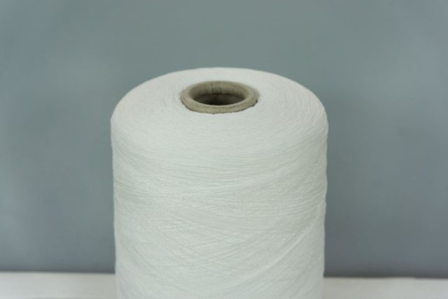 FILATI BE.MI.VA.   Art. TUPGUM EXTRAFIN    Col. NATURAL ( Белый )  Состав: 100% Полиамид ( PA ).  Метраж пряжи: 3600м/100гр. ( 1/36 )  
