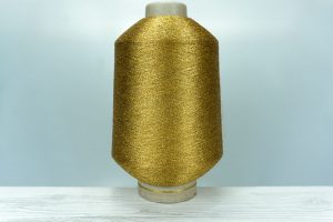 TORCITURA DI DOMASO SRL.   Art. MH2512ME TOREADOR  Col. 1032 ( Светлое золото / тёмное золото )  Состав: 66% Вискоза ( VI ), 34% PL ( Полиэстер металлизированный ).  Метраж пряжи: 7500м/100гр. ( 75000 )  