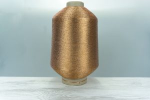 TORCITURA DI DOMASO SRL.   Art. MH75COL TOREADOR  Col. 614 RAME/CC ( Золото / розовое )  Состав: 66% Вискоза ( VI ), 34% PL ( Полиэстер металлизированный ).  Метраж пряжи: 7200м/100гр. ( Nm72 )  