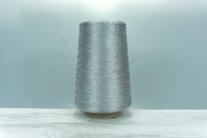 TORCITURA DI DOMASO SRL.   Art. MH75 TOREADOR  Col. 602 ( Серебро )  Состав: 66% Вискоза ( VI ), 34% PL ( Полиэстер металлизированный ).  Метраж пряжи: 3750м/100гр. ( 2/75000 )  