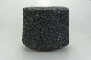 HINCHLIFFE & SONS LTD  Art. TWEED  Col. 142001  Состав: 35% Меринос ( WV ), 15% Кашемир ( WS ), 15% Шёлк ( SE ),  35% Полиамид ( PA ).  Метраж пряжи: 750м/100гр. 