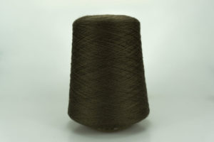 Tollegno 1900 / Lana Gatto.  Art. FREE   Col. 13724 CASTORO / CAFASSE  Состав: 100% Меринос ( WV )  Метраж пряжи: 1400м/100гр. ( 2/28 ) 