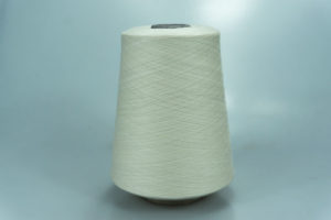 Botto Poala.  Art. LABRADOR   Col. 209096 ( Молоко )  Состав: 100% Меринос ( WV ).  Метраж пряжи: 4000м/100гр. (2/80) 