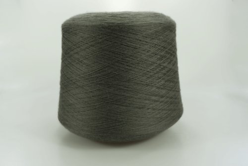 Tollegno 1900 / Lana Gatto.  Art. FREE  Col. 13759 VISONE   Состав: 100% Меринос ( WV )  Метраж пряжи: 1400м/100гр. ( 2/28 ) 