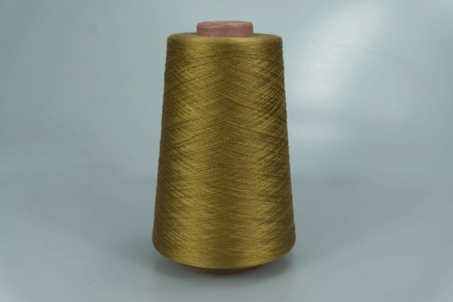 IAFIL S.P.A  Art. SETA  Col.  CANNELLA 882 ( Корица )  Состав: 100% Шёлк ( SE ).  Метраж пряжи: 6000м/100гр. ( 2/120 ) 