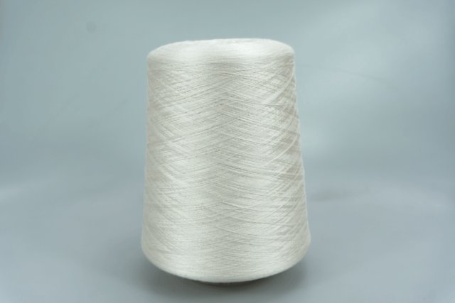 IAFIL S.P.A Art. SETA Col. AURORA 801 ( Розовый подтон ) Состав: 100% Шёлк ( SE ). Метраж пряжи: 6000м/100гр. ( 2/120 )