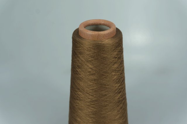 IAFIL S.P.A  Art. SETA  Col.  TABACO 551  Состав: 100% Шёлк.  Метраж пряжи: 6000м/100гр. ( 2/120 ) 