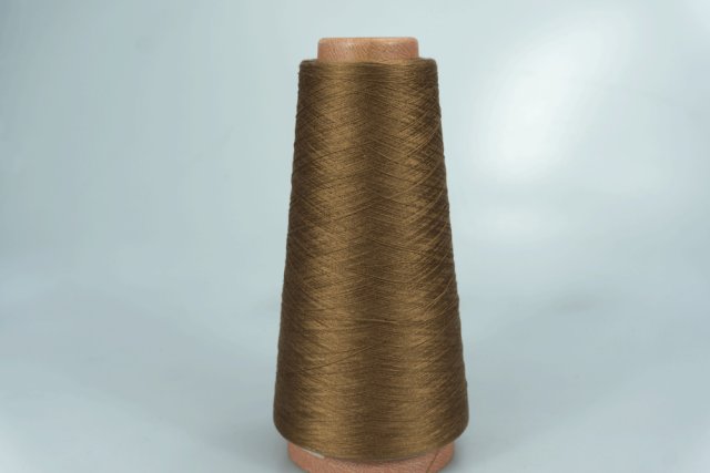IAFIL S.P.A Art. SETA Col. TABACO 551 ( Коричнево-медный ) Состав: 100% Шёлк ( SE ). Метраж пряжи: 6000м/100гр. ( 2/120 )