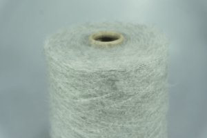 FABIFIL S.r.l.  Art. JASMINE  Col.  1138 PERLA  Состав: 30% PC, 29% PA, 16% Хлопок, 13% Меринос, 10% Модал, 2% EA.   Метраж пряжи: 900м/100гр.