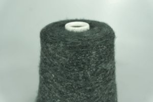 FABIFIL S.r.l.  Art. JASMINE  Col.  2180 BOTTIGLIA  Состав: 30% PC, 29% PA, 16% Хлопок, 13% Меринос, 10% Модал, 2% EA.   Метраж пряжи: 900м/100гр.