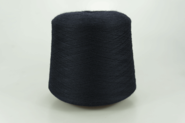Zegna Baruffa.  Art. CASHWOOL  Col. 008800 ( тёмно-синий )   Состав: 100% Меринос ( WV ).  Метраж пряжи: 2400м/100гр. ( 2/48 )