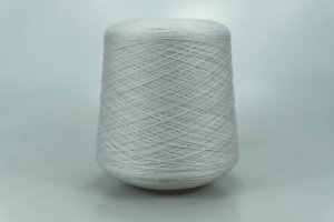 Бобинная пряжа Zegna Baruffa.  Art. MILLENNIUM  Col. 027571  ( Светло-серый с голубым отливом )  Состав: 100% Меринос ( WV ).   Метраж пряжи: 3000м/100гр. ( 2/60 ) 