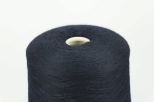 Zegna Baruffa.    Состав: 100% Меринос.    Art. CASHWOOL  Col. 008800 ( тёмно-синий )   Метраж пряжи: 2400м/100гр. (2/48) 