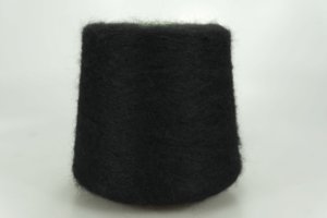 ILARIA S.R.L.  CALENZANO  Состав: 50% Супер КидМохер, 30% PA, 20% Меринос.   Art. CIGNO  Col. 005048 ( Чёрный )  Метраж пряжи: 1000м/100гр. (1000) 