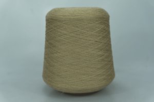 Zegna Baruffa.    Состав: 100% Меринос.    Art. CASHWOOL  Col. 441882 ( бежевый ) Метраж пряжи: 2400м/100гр. (2/48) 