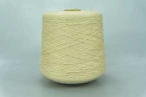 Zegna Baruffa.  Art. CASHWOOL  Col. 160729 ( Светло-жёлтый )  Состав: 100% Меринос ( WV ).  Метраж пряжи: 2400м/100гр. ( 2/48 )
