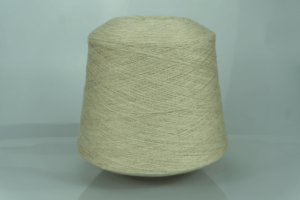 LORA & FESTA.   Art. NEW CASHMERE.   Col. 7131 NT ( Светлый беж, пшеница )  Состав: 100% Кашемир ( WS ). Метраж пряжи: 1350м/100гр. (  2/27 )  