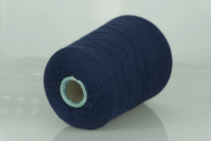 Filati Naturali.  Art. CASHMERE  Col. 11012 ( Глубокий синий )  Состав: 100% Кашемир.  Метраж пряжи: 1400м/100гр. ( 2/28 ) 