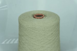 BOTTO POALA.  Art. SUPERGEELONG   Col. BEIGE  Состав: 100% Меринос.  Метраж пряжи: 1500м/100гр. ( 1/15 ) 