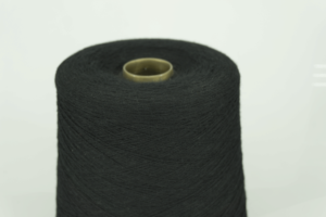 Zegna Baruffa Lana Borgosesia.  Art. SUPERGEELONG   Col. 711031 ( Чёрный )  Состав: 100% Меринос.  Метраж пряжи: 1500м/100гр. ( 1/15 )  Артикул в магазине: FB229 