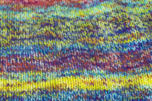 Образец полотна пряжи GRUPPO FILPUCCI INDUSTRIE FILATI  Состав: 100% Меринос.   Art. RAINBOW    Col. 109 MULTICOLOR  