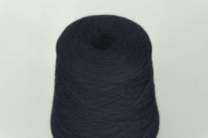 Sato Seni Co., Ltd.    Art. ROSARIO AVANSE  Состав: 100% Меринос.   Col. KK69A ( Тёмно-синий ) 