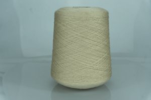 Zegna Baruffa.   Art. LABRADOR   Col. 207038 ( Бежевый )  Состав: 100% Меринос ( WV ).   Метраж пряжи: 4000м/100гр. (2/80) 