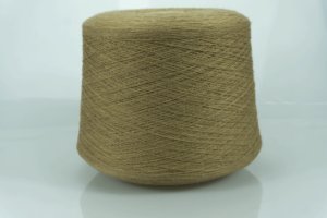 Filatura papi fabio.  Art. Dolomiti Mel  Col. 2075 ( Светло-коричневый меланж )  Состав: 40% Меринос, 10% Кашемир, 30% Вискоза, 20% PL. 