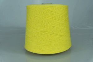Filatura Papi Fabio.  Art. Dolomiti  Col. 2243 ( Жёлтый )  Состав: 40% Меринос ( WV ), 10% Кашемир ( WS ), 30% Вискоза ( VI ), 20% PL.  Метраж пряжи: 1450м/100гр. (1/14500) 