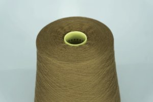 Botto Giuseppe.  Art. WOOL LIGHT  Col. CAMEL 66 ( Верблюд )  Состав: 100% Меринос ( WV ).   Метраж пряжи: 2400м/100гр. (2/48) 