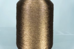 TORCITURA DI DOMASO SRL.   Art. ZENZERO  Col. 654 ( Медь )  Состав: 72% Вискоза ( VI ), 28% PL ( Полиэстер металлизированный ).  Метраж пряжи: 1200м/100гр. ( 1/12000 )  