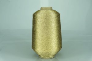 TORCITURA DI DOMASO SRL.   Art. MH75 TOREADOR  Col. 6011 R ( Золото / насыщенный цвет )  Состав: 66% Вискоза ( VI ), 34% PL ( Полиэстер металлизированный ).  Метраж пряжи: 7500м/100гр. ( 75000 )  