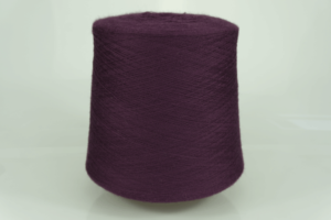 Fullonica SNC.  Art. AMETISTA  Col. 798 ( Сливовый )  Состав: 60% Меринос ( WV ), 20% Кашемир ( WS ), 10% Шёлк ( SE ).  Метраж пряжи: 2400м/100гр. (2/48) 