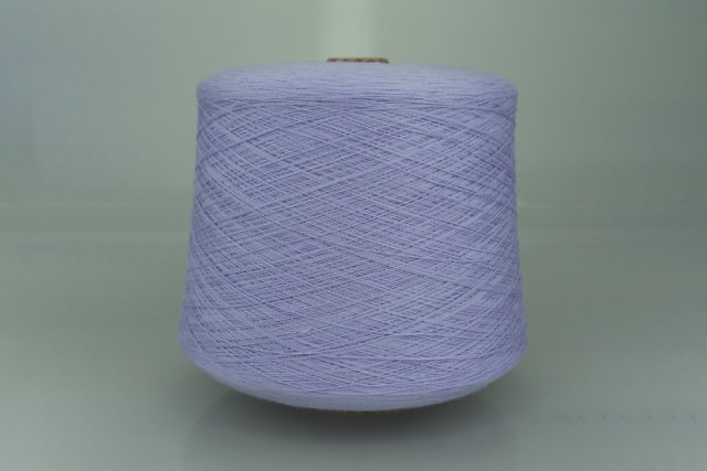 IAFIL SPA INDUSTRIA AMBROSIANA FILATI Art. MADEIRAS Col. 811 VIOLA ( Сирень ) Состав: 46% Хлопок ( CO ), 54% Меринос ( WV ). Метраж пряжи: 1500м/100гр. ( 2/30 )