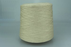 IAFIL SPA INDUSTRIA AMBROSIANA FILATI  Art. MADEIRAS  Col. 942 SAND  ( Песок )  Состав: 46% Хлопок ( CO ), 54% Меринос ( WV ).  Метраж пряжи: 1500м/100гр. ( 2/30 ) 
