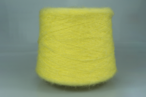 GRUPPO FILPUCCI INDUSTRIE FILATI  Art. DIABLO  Col. 1076 GIALLO CHIARO ( Жёлтый )  Состав: 30% КидМохер, 30% PA, 40% PC.   Метраж пряжи: 900м/100гр. ( 9000 ) 