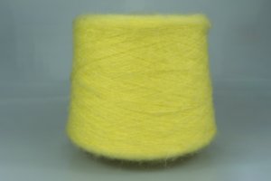 GRUPPO FILPUCCI INDUSTRIE FILATI  Art. DIABLO  Col. 1076 GIALLO CHIARO ( Жёлтый )  Состав: 30% КидМохер, 30% PA, 40% PC.   Метраж пряжи: 900м/100гр. ( 9000 ) 
