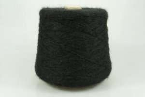 GRUPPO FILPUCCI INDUSTRIE FILATI  Art. DIABLO  Col. 500 NERO UNITO ( Чёрный )  Состав: 30% КидМохер, 30% PA, 40% PC.   Метраж пряжи: 900м/100гр. ( 9000 ) 