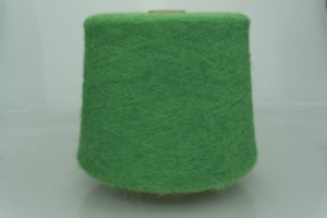 INTIFIL S.A.  Art. ALPACA BRUSHED  Col. ZE 1106 ( Ярко-зелёный )  Состав: 35% Baby Альпака, 35% Меринос, 30% ПА.  Метраж пряжи: 2000м/100гр. ( 1/20 ) 