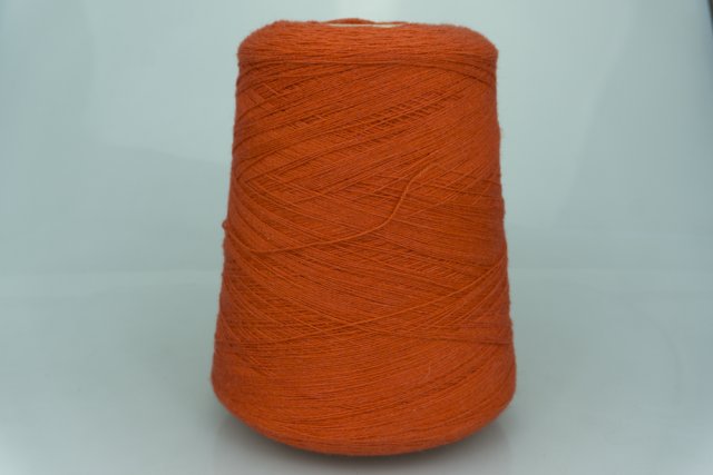 Cariaggi. Art. CASHMERE 100 Col. 21742 ( Морковь ) Состав: 100% Кашемир ( WS ). Метраж пряжи: 1400м/100гр. ( 2/28 )