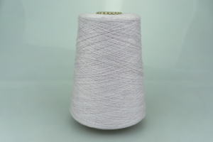 Cariaggi.  Art. CASHMERE 100  Col. 1423 ( Сирень )  Состав: 100% Кашемир ( WS ).  Метраж пряжи: 1400м/100гр. ( 2/28 ) 