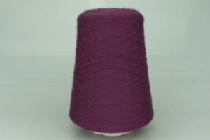 Loro Piana.  Art. CASHMERE 100  Col. BOUGANVILLE 564 ( Бугенвиллия )  Состав: 100% Кашемир ( WS ).  Метраж пряжи: 2600м/100гр. ( 2/52 ) 