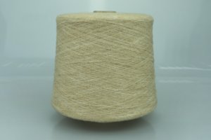 Zegna Baruffa Lana Borgosesia.  Art. MOUSSE  Col. 027818 ( Бежевый )  Состав: 70% Меринос ( Exstrafine ), 30% Полиамид.  Метраж пряжи: 1400м/100гр. ( 14000 ) 