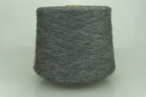 GTI.  Art. FLUFF G    Col. 7858 GRIGIO ( Тёмно-серый )  Состав: 51% Меринос, 25% Кашемир, 24% Шёлк. Метраж пряжи: 2000м/100гр. ( 1/20 ) 